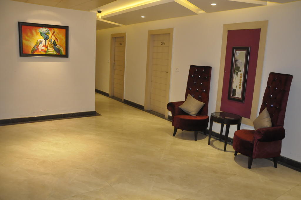 كوتا Hotel Rallentino المظهر الخارجي الصورة