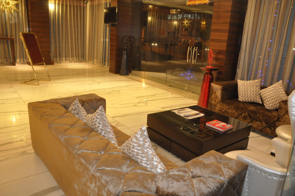 كوتا Hotel Rallentino المظهر الخارجي الصورة